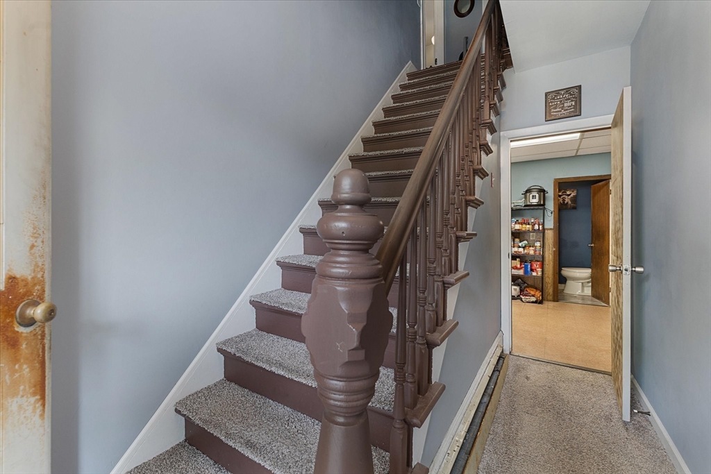 10 Kelton St