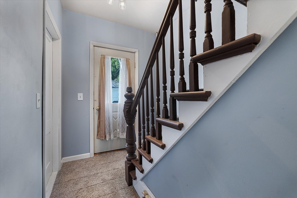 10 Kelton St