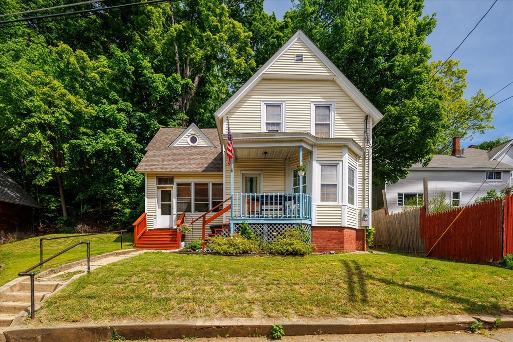 10 Kelton St