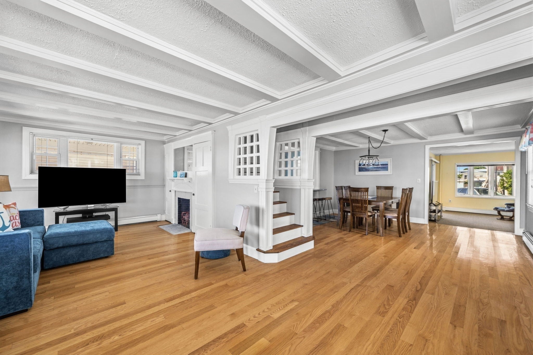 331 Beach Ave