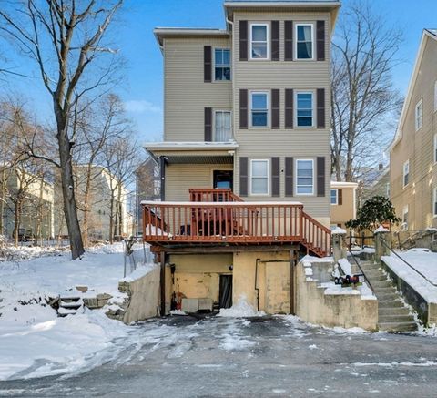 67 Rodney St Worcester MA 01605