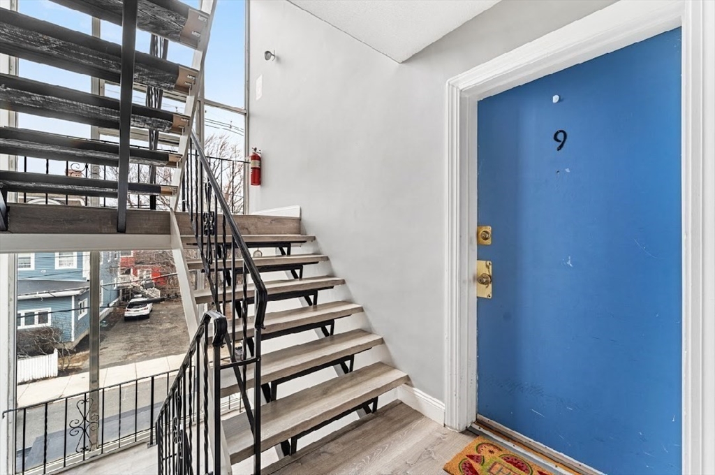 39 Crescent Ave 9