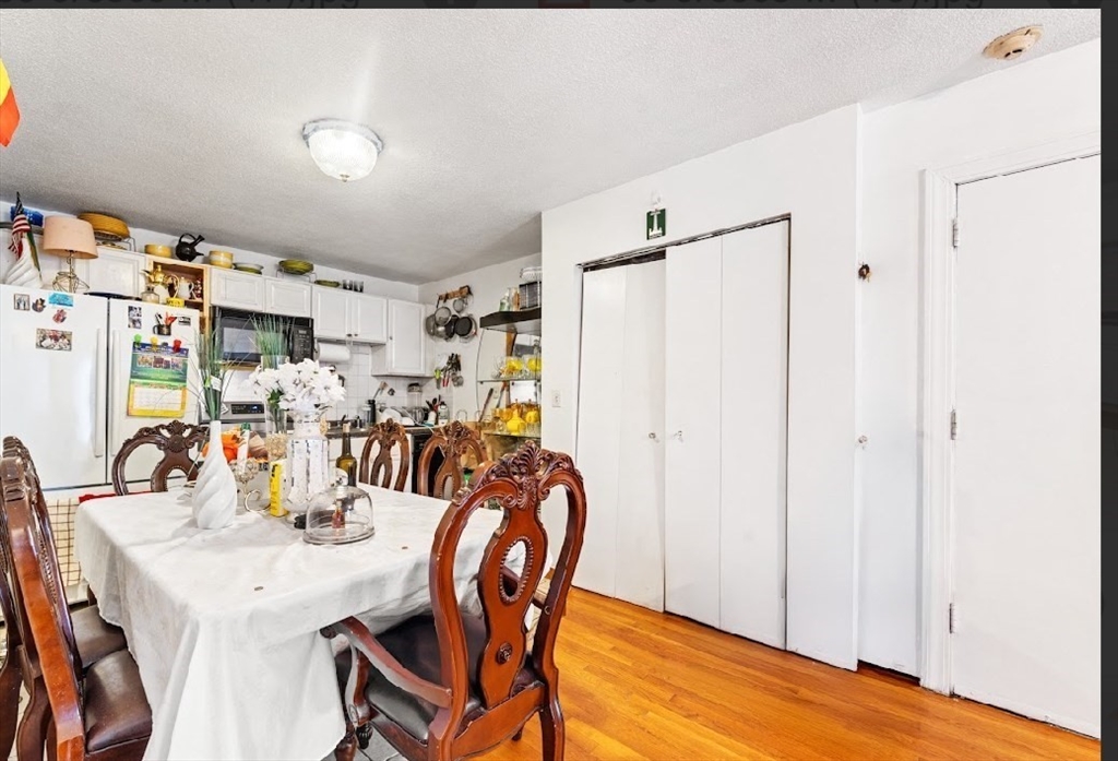 39 Crescent Ave 9