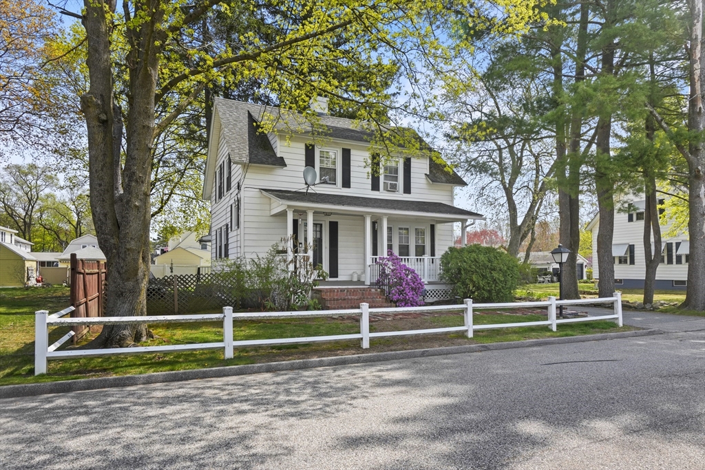 23 Gleason Rd