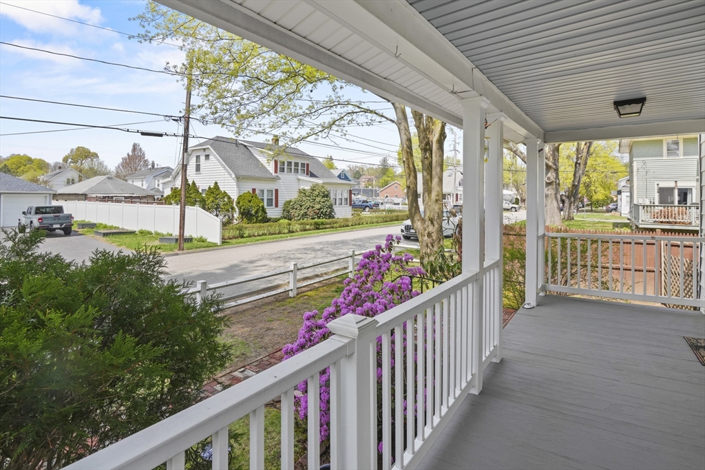 23 Gleason Rd