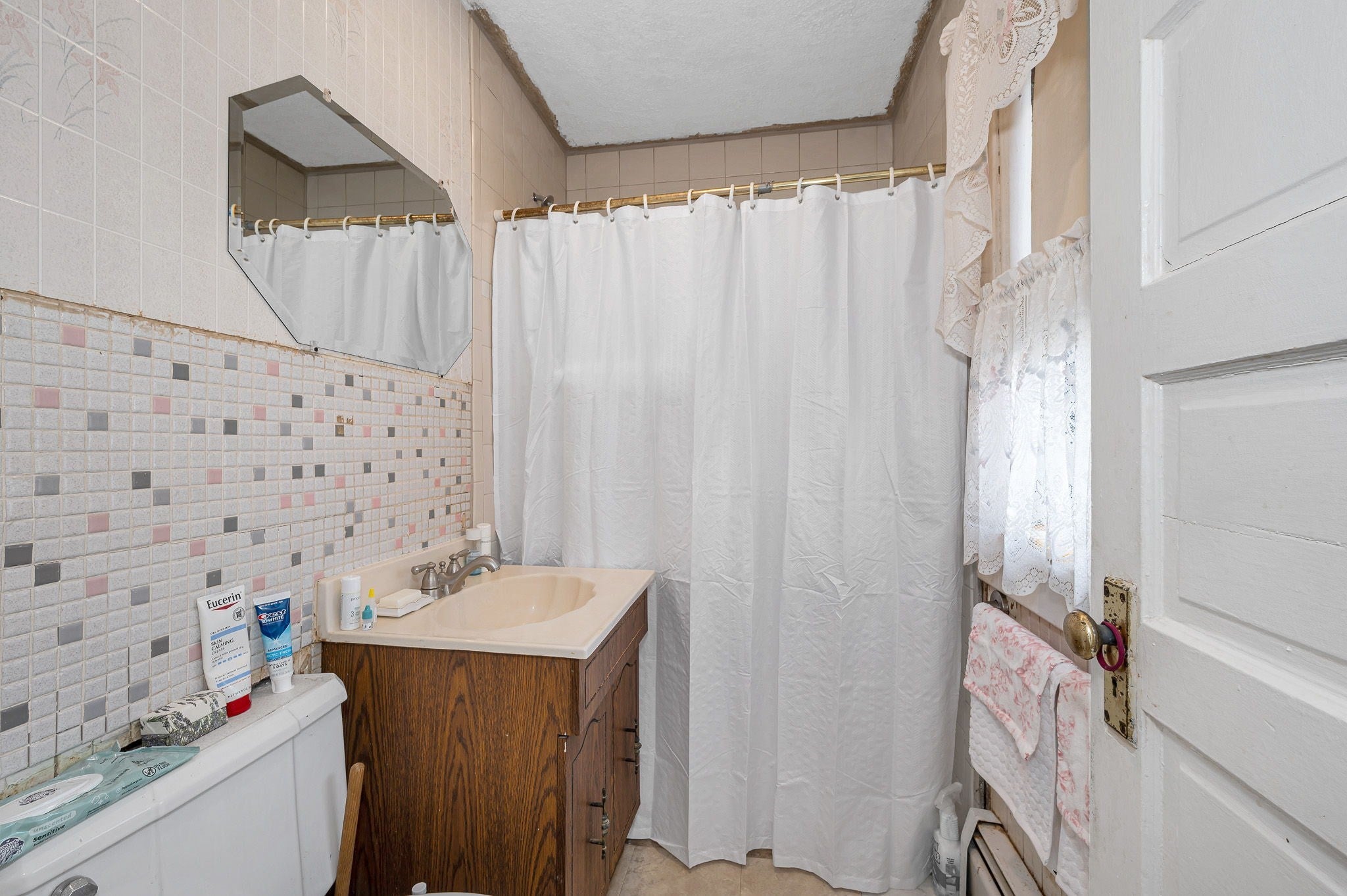66 Seventh Ave, Lowell, MA, 66 Seventh Ave, Lowell, MA Photo #13