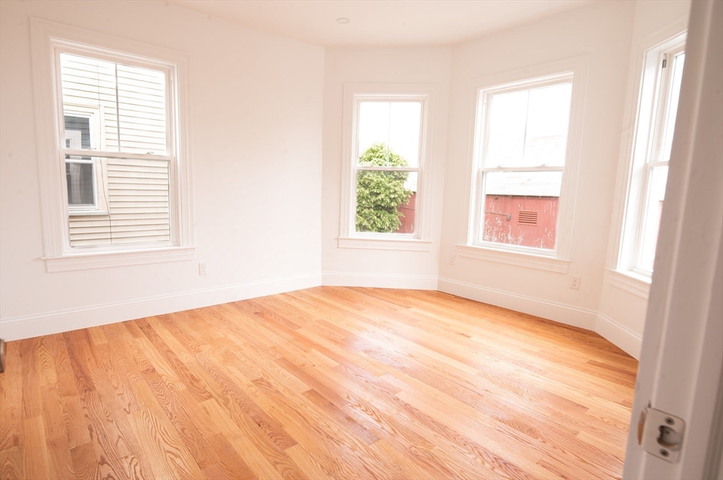 8 Brookeside Ave 2