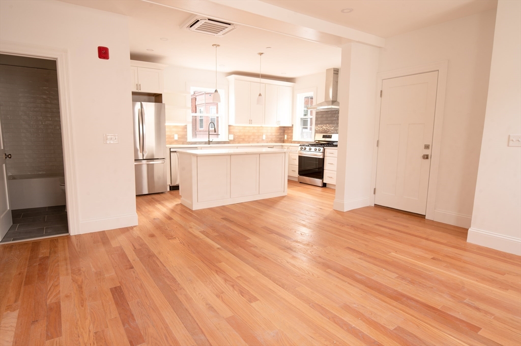 8 Brookeside Ave 2