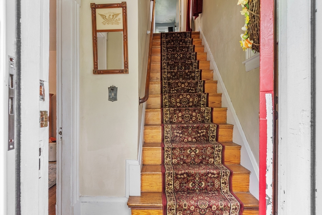 8 Newcomb Ave