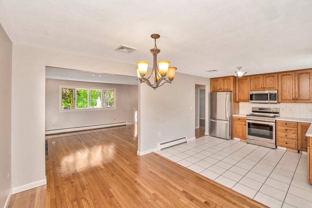 11 Coweeset Dr, Brockton, MA Photo #11