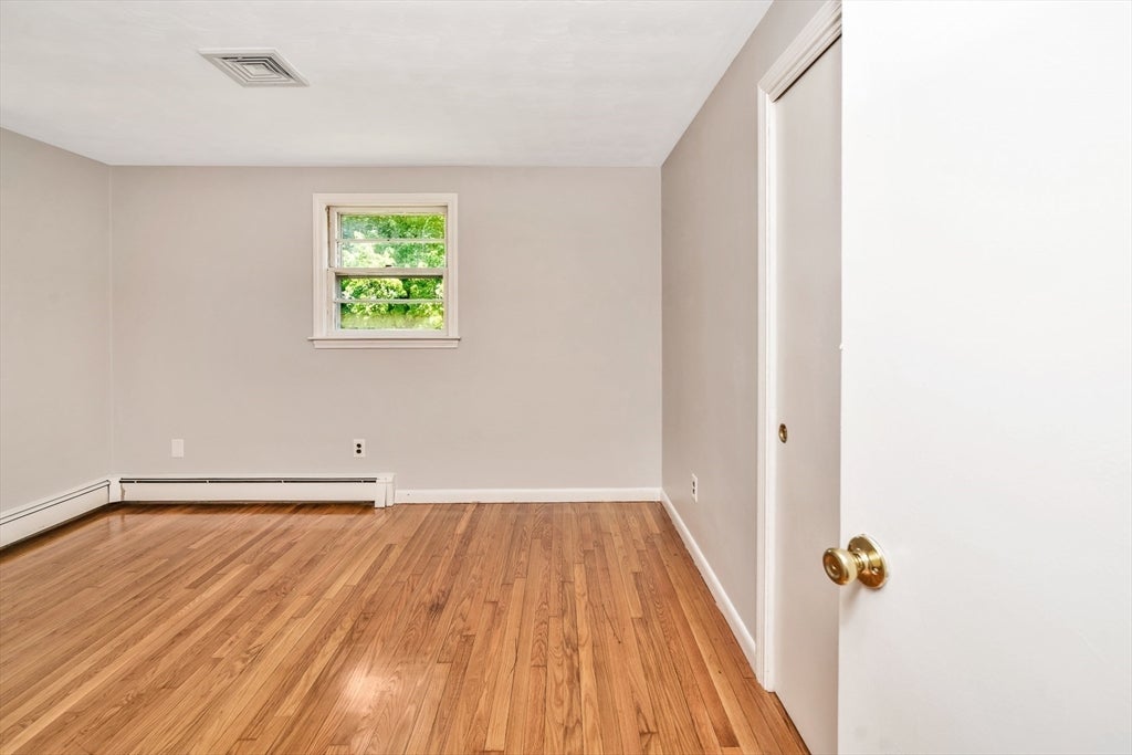 11 Coweeset Dr, Brockton, MA Photo #23