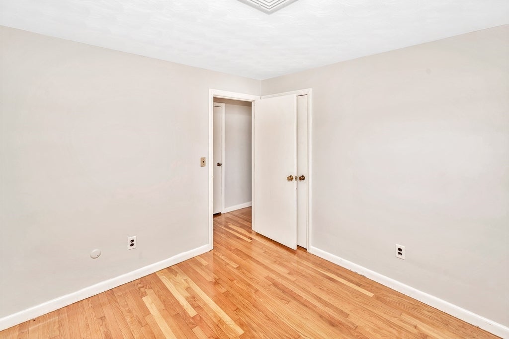 11 Coweeset Dr, Brockton, MA Photo #18