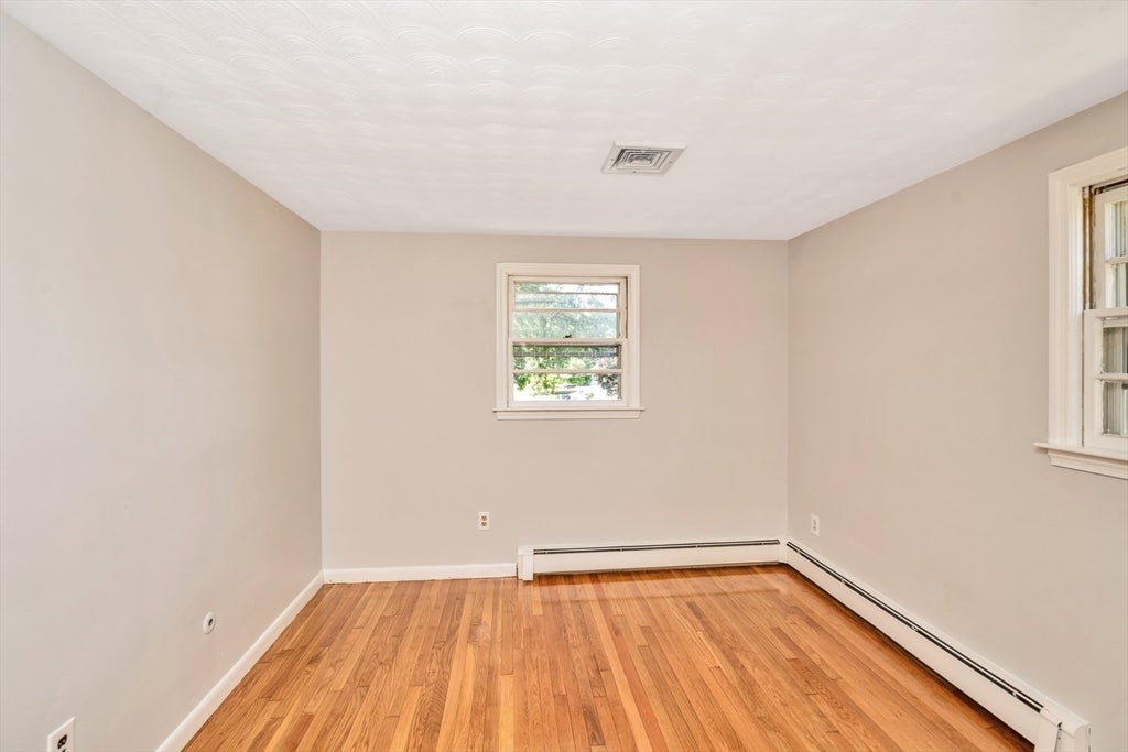 11 Coweeset Dr, Brockton, MA Photo #27
