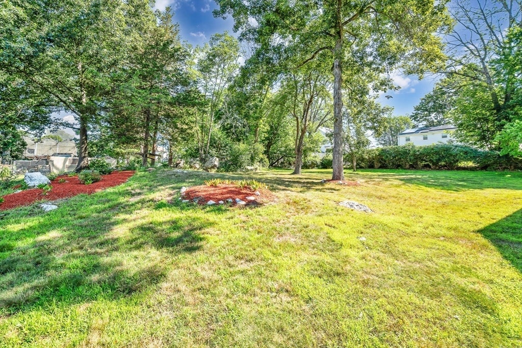 11 Coweeset Dr, Brockton, MA Photo #6
