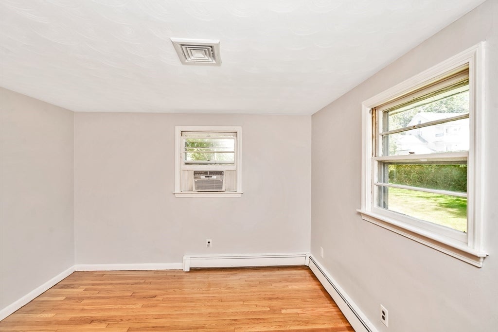 11 Coweeset Dr, Brockton, MA Photo #24