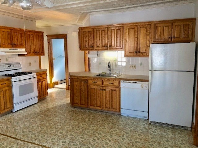 418 Chicopee St, Chicopee, MA, 418 Chicopee St, Chicopee, MA Photo #12