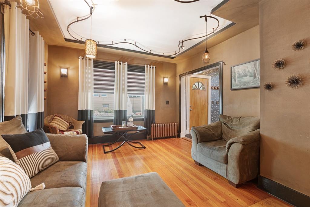 30 Hutchinson St, Winthrop, MA Photo #9