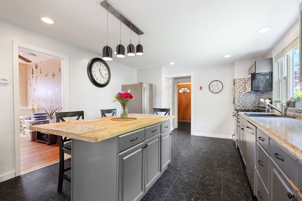 30 Hutchinson St, Winthrop, MA Photo #13