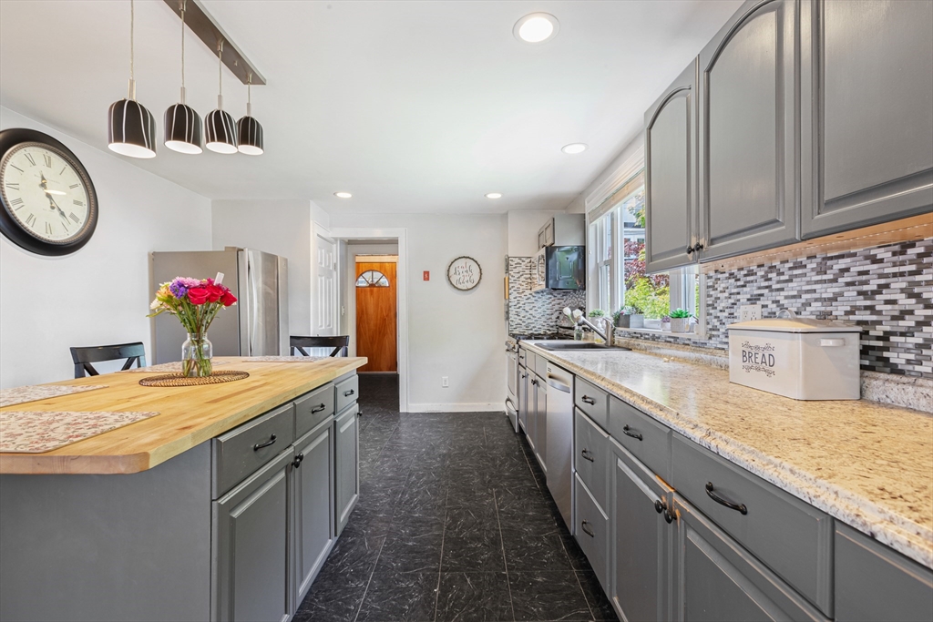 30 Hutchinson St, Winthrop, MA Photo #14