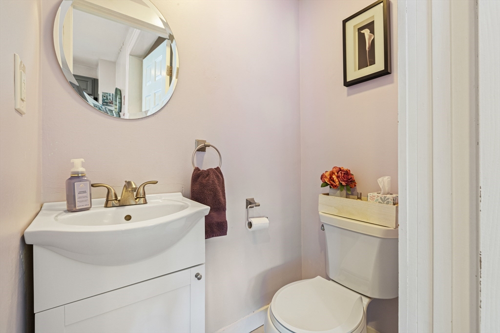 30 Hutchinson St, Winthrop, MA Photo #20