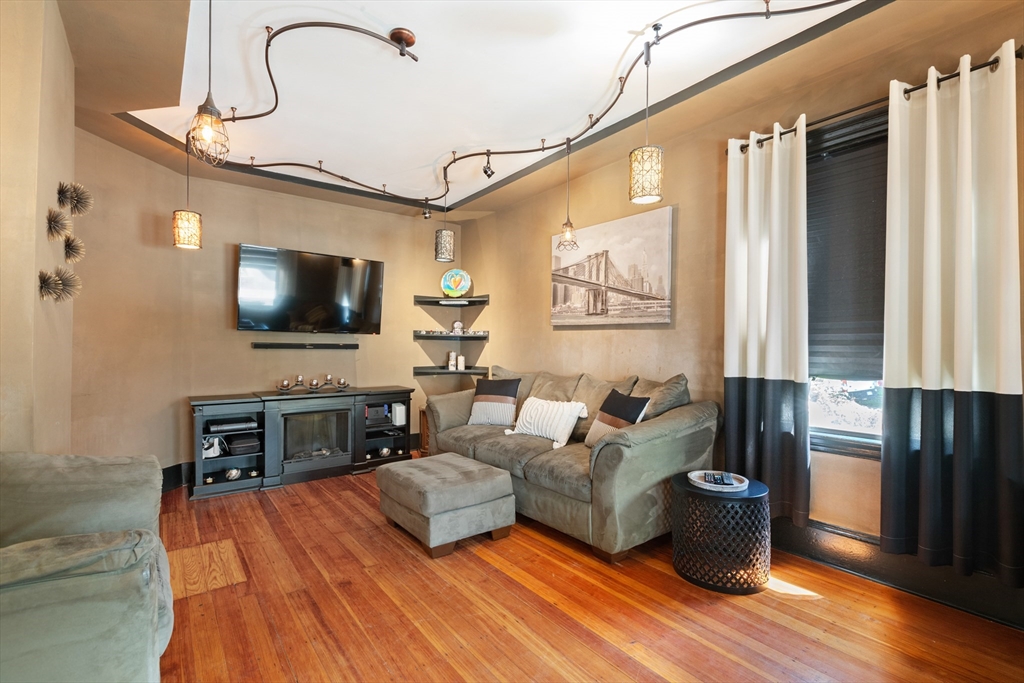 30 Hutchinson St, Winthrop, MA Photo #10