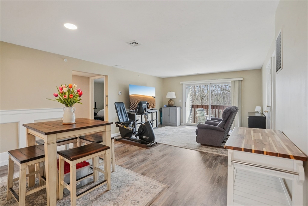 330 Sunderland Rd 69