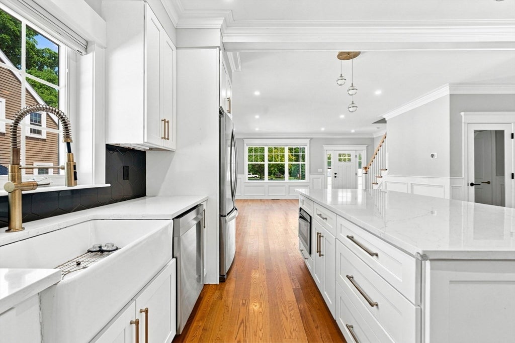 698 Trapelo Road, Waltham, MA, 698 Trapelo Road, Waltham, MA Photo #8