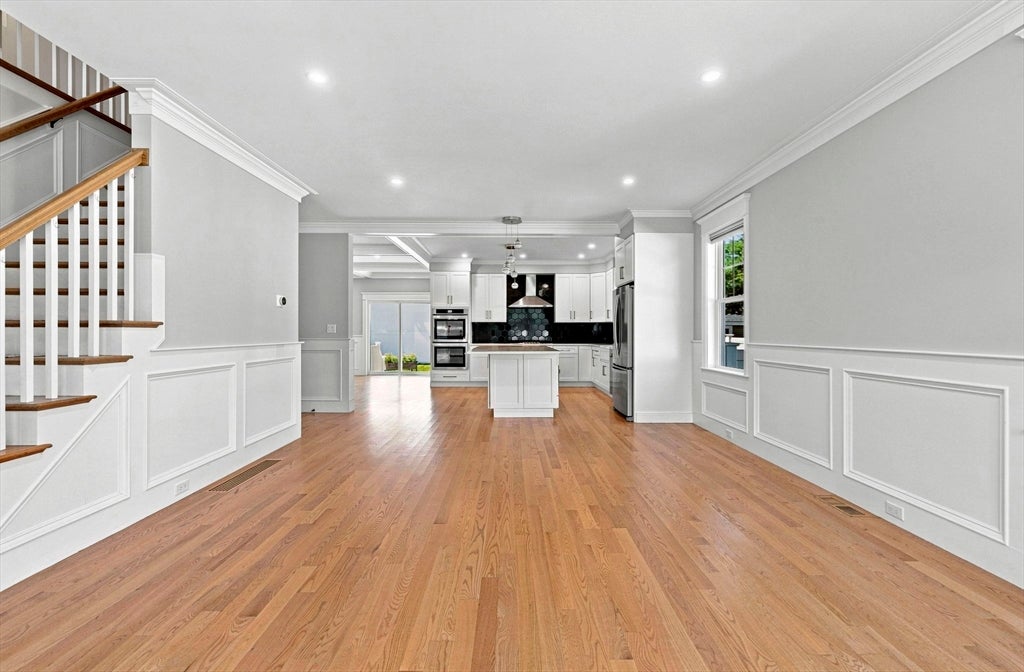 698 Trapelo Road, Waltham, MA, 698 Trapelo Road, Waltham, MA Photo #3