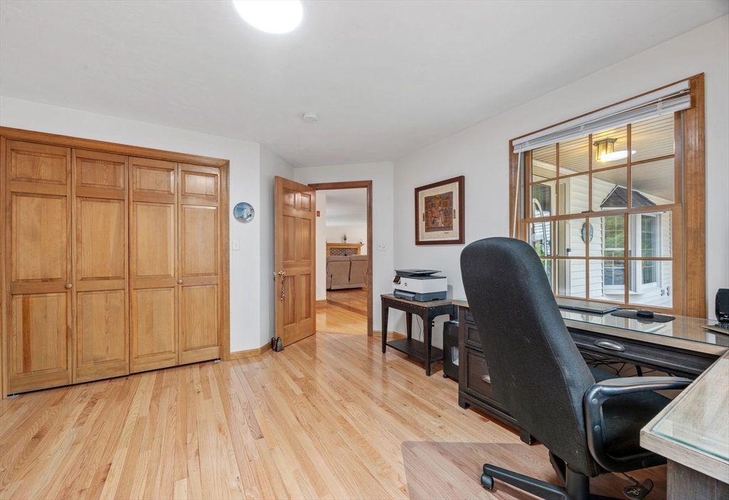 83 Micajah Pond Rd, Plymouth, MA Photo #21