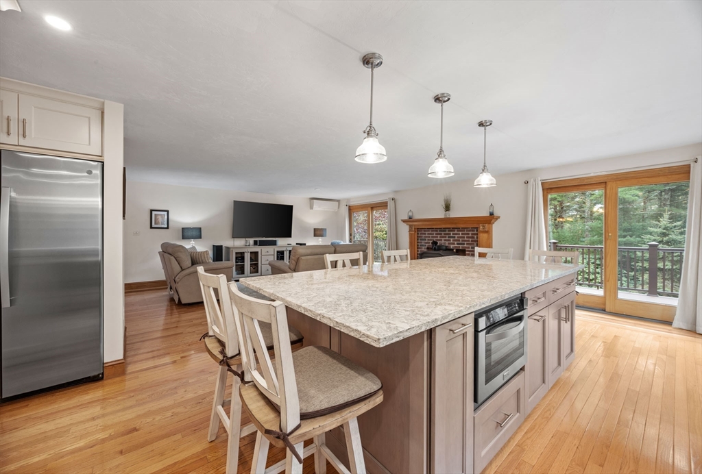 83 Micajah Pond Rd, Plymouth, MA Photo #7