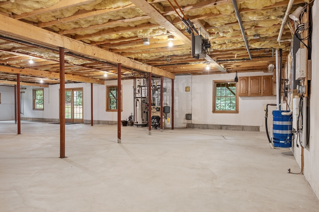 83 Micajah Pond Rd, Plymouth, MA Photo #31