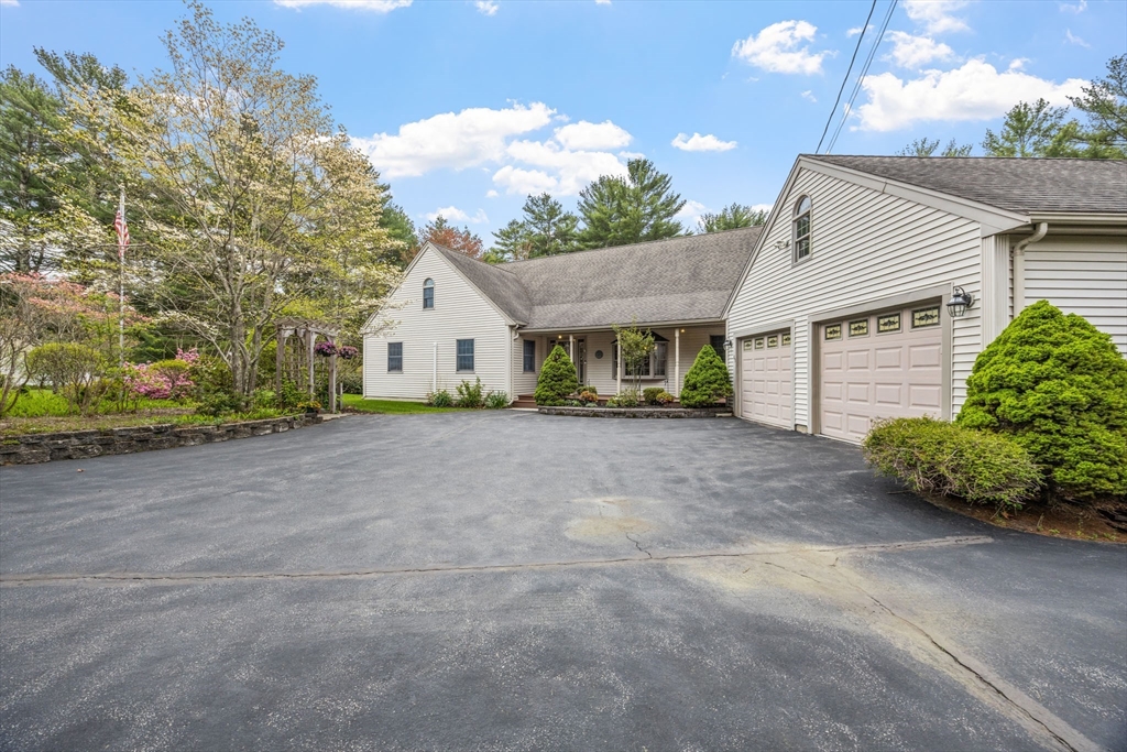 83 Micajah Pond Rd, Plymouth, MA Photo #5