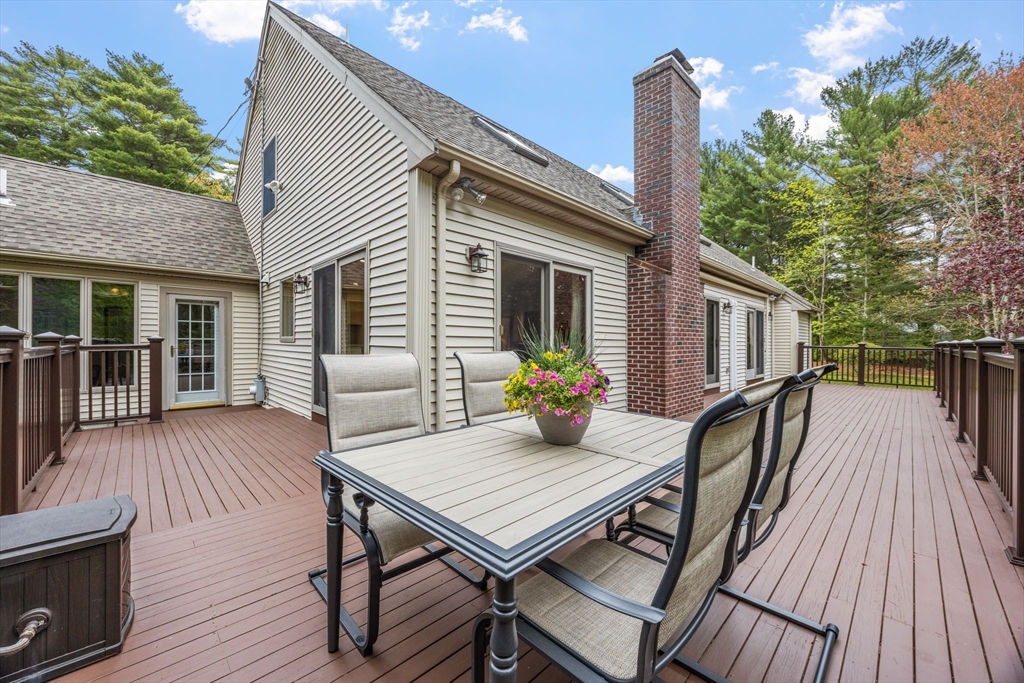 83 Micajah Pond Rd, Plymouth, MA Photo #3