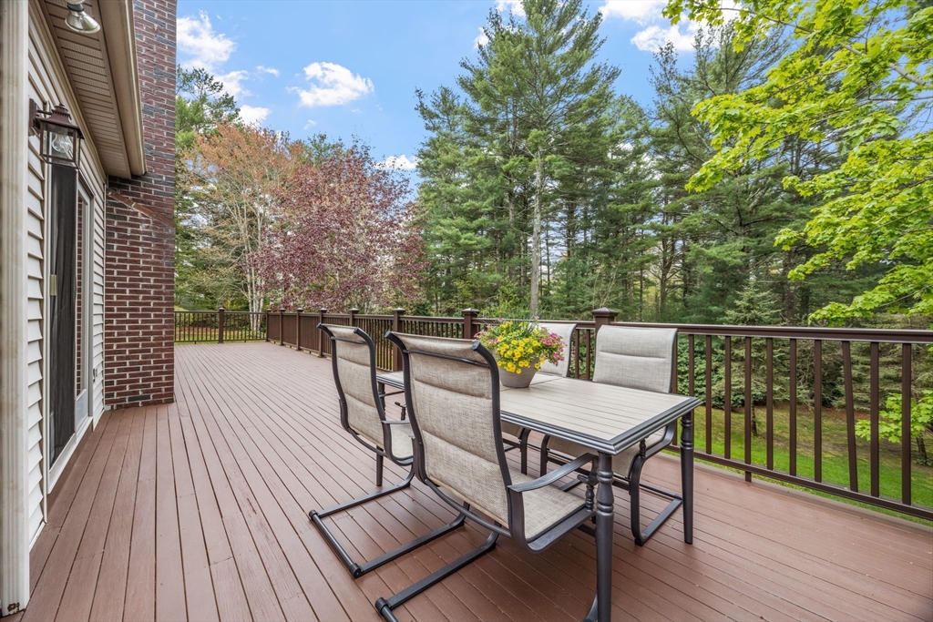 83 Micajah Pond Rd, Plymouth, MA Photo #34