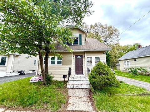 Photo of 107 Dorset St, Springfield, MA 01108 (MLS # 73520145)