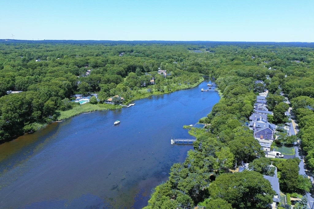 107 Shorewood Dr, Falmouth, MA, 107 Shorewood Dr, Falmouth, MA Photo #3