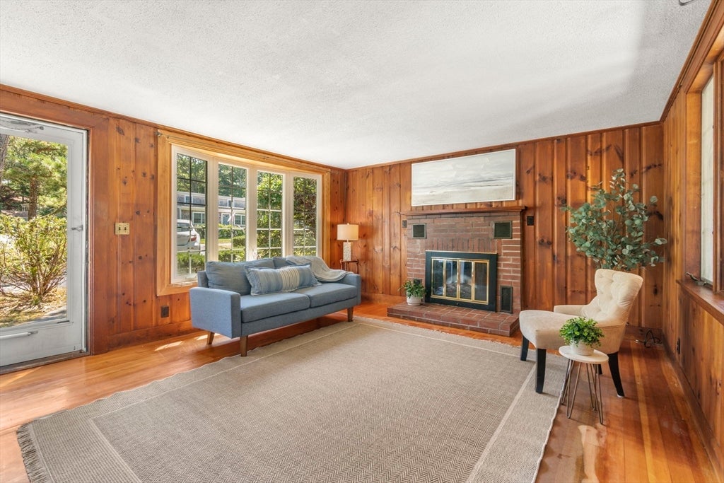 107 Shorewood Dr, Falmouth, MA, 107 Shorewood Dr, Falmouth, MA Photo #8