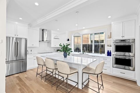 32 Kingsbury St Wellesley MA 02481