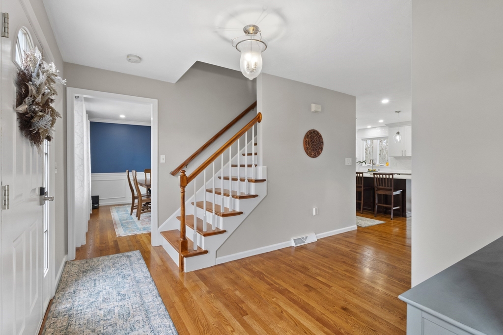25 Farmington Dr