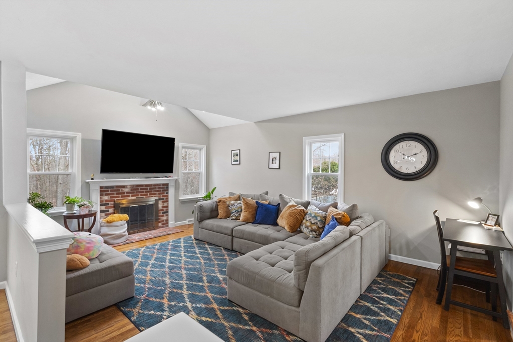 25 Farmington Dr