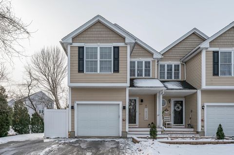 Photo of 309 Farrwood Dr #309, Haverhill, MA 01835 (MLS # 73466428)