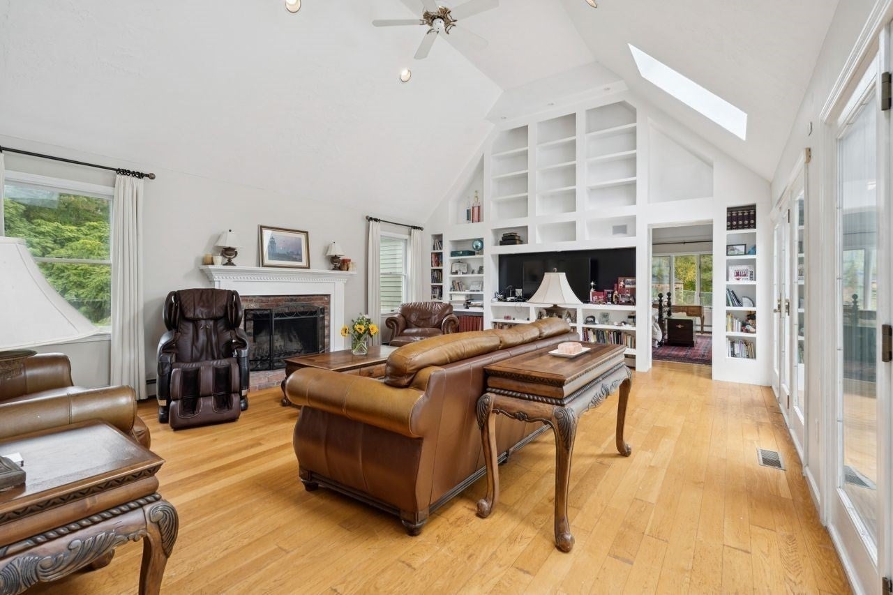 52 Moore Ln, Northborough, MA Photo #12