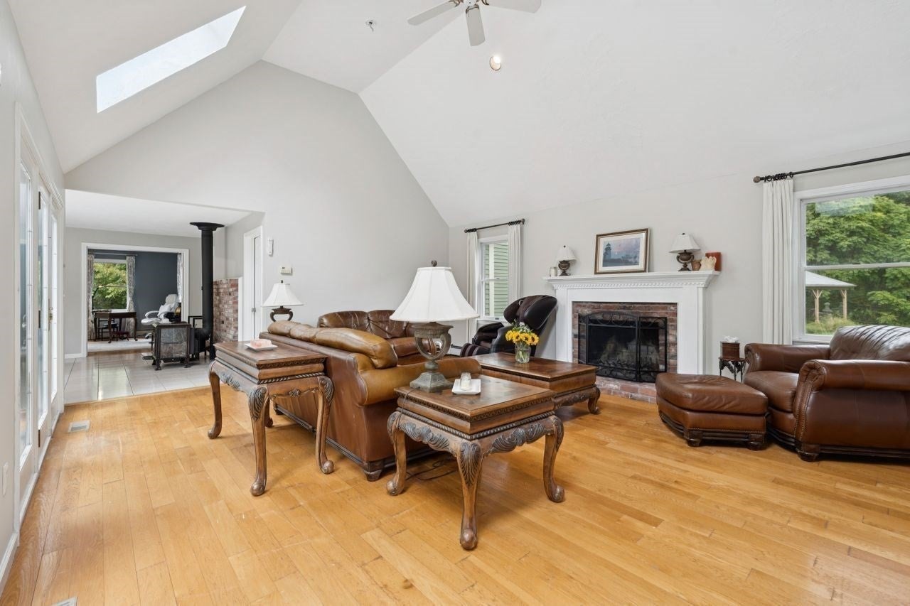52 Moore Ln, Northborough, MA Photo #13