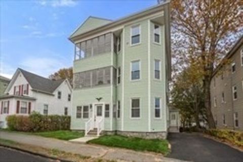 Photo of 169 Fairmont Ave #3, Worcester, MA 01604 (MLS # 73467689)