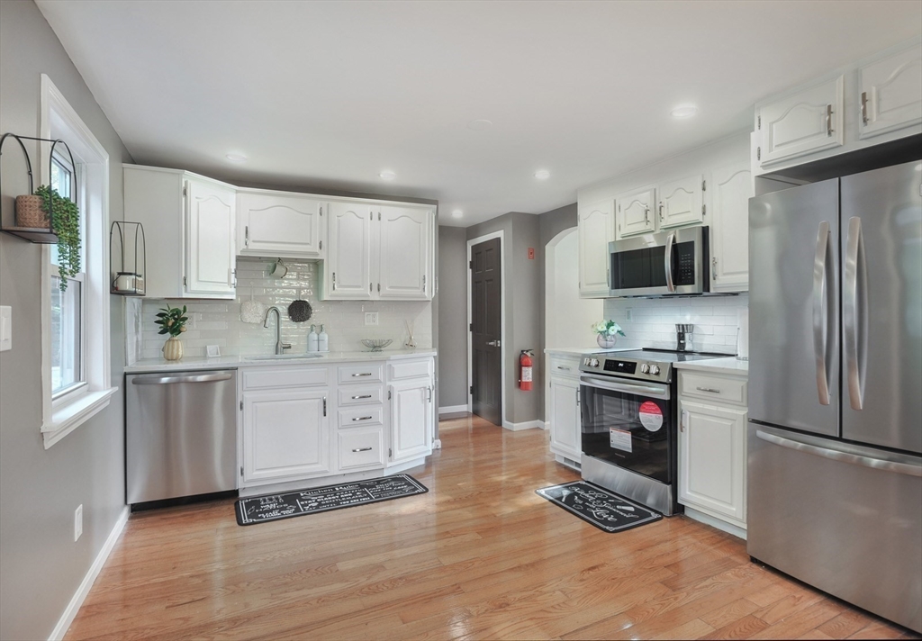 229 Mill St