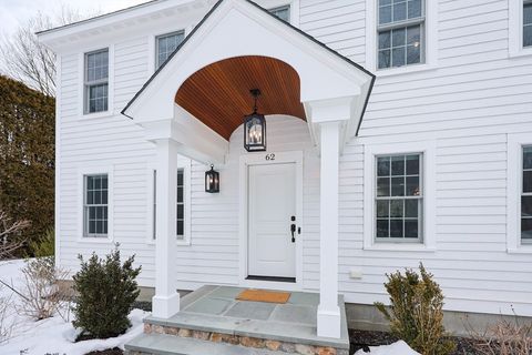 62 Tucker Ln Dartmouth MA 02747