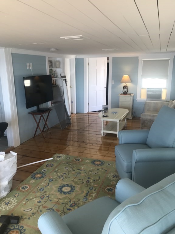 25 Eagle Hill Whole
