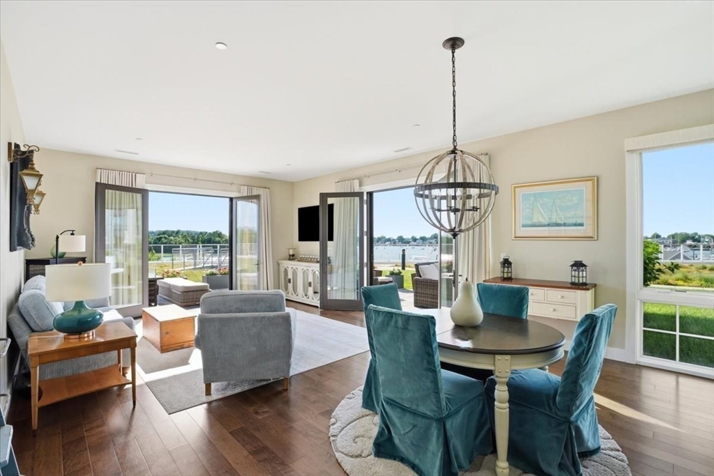 10 Shipyard Dr 212