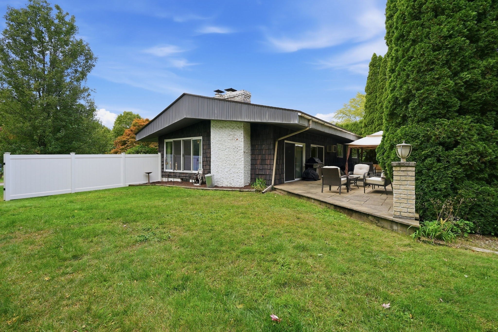10 Circle Dr