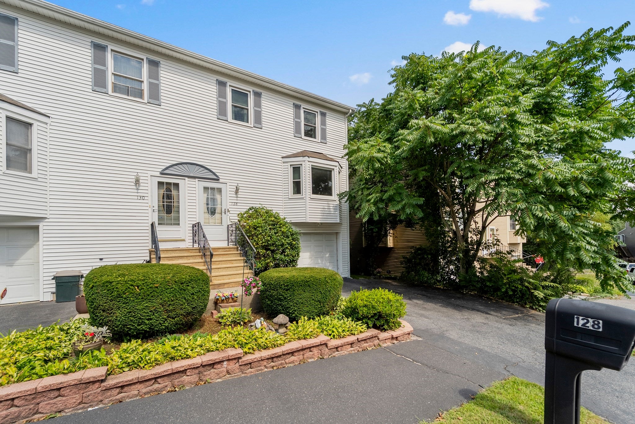 Photo of 128 Orton St Ext, Worcester, MA